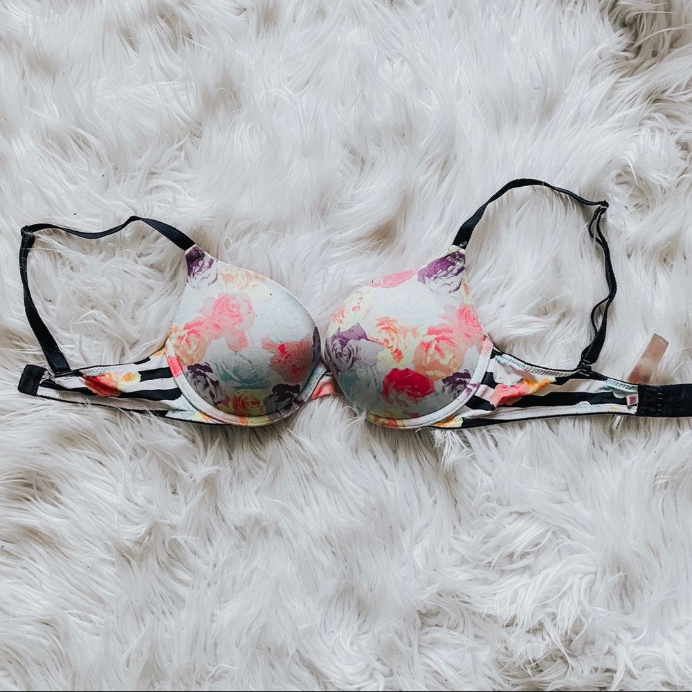 •PINK VS• floral bra